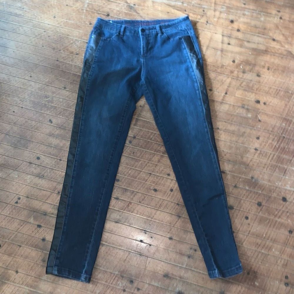Liverpool 10/30 dark wash stretchy Abby skinny jeans